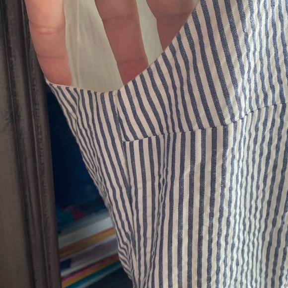 GAP Seersucker Fit and Flare Dress Size 0 - Picture 4 of 7